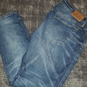 American Eagle Ripped jeans